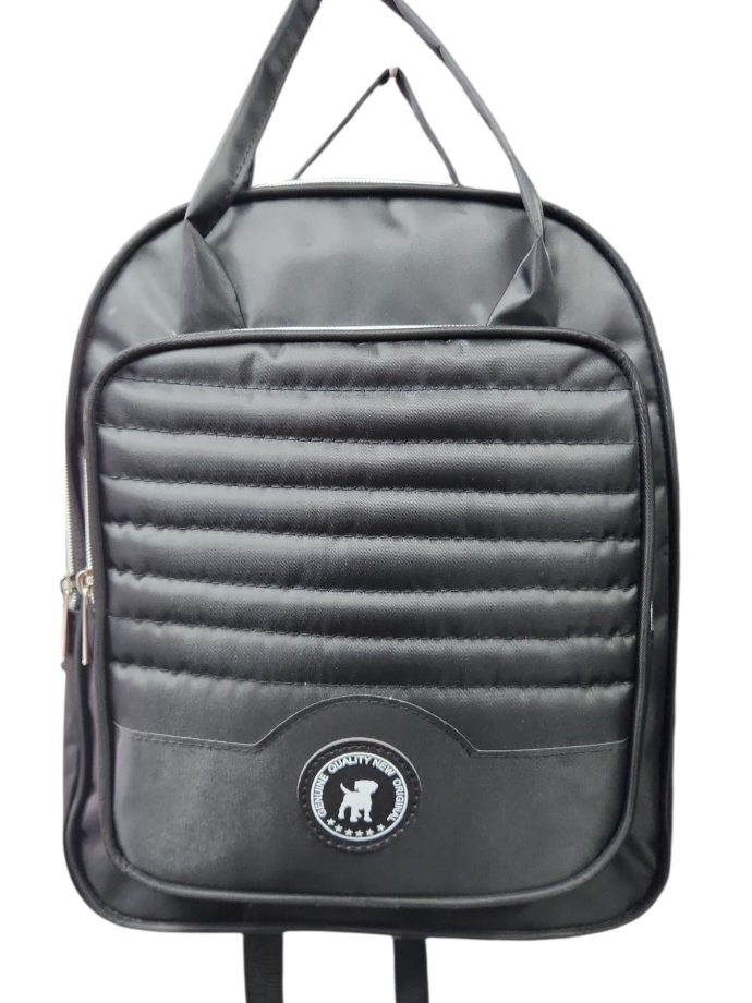 Mochila impermeable logo perro negro
