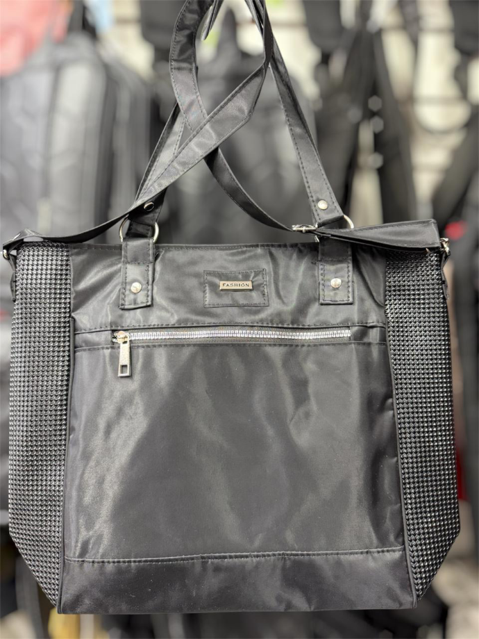 aplique cartera impermeable negro