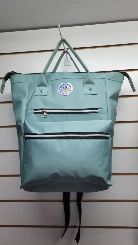 mochila impermeable tipo boca de pez verde claro