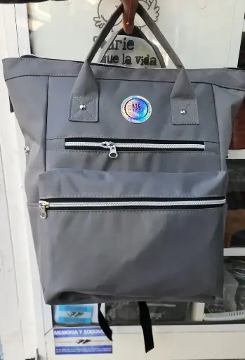 mochila impermeable tipo boca de pez gris